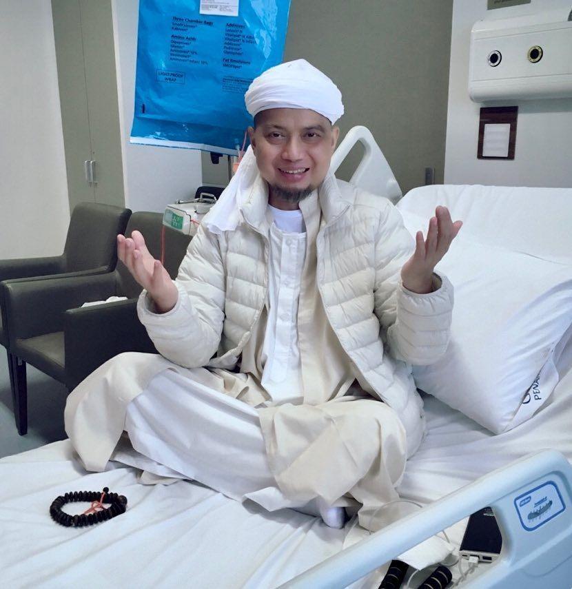 https://cdn.idntimes.com/content-images/post/20190527/arifin-ilham4-7bca33e47a9eac4568426bdd462f5f4a.jpg