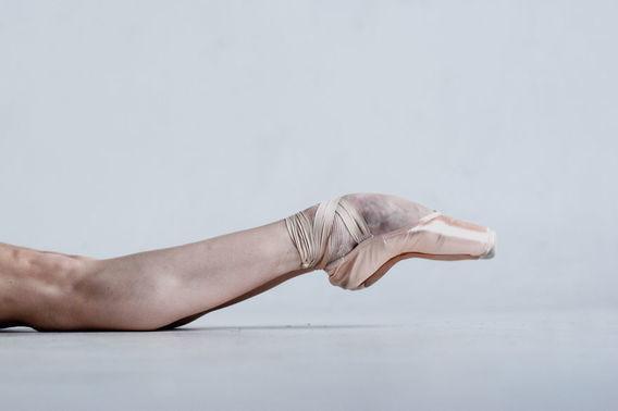 http://cdn.idntimes.com/content-images/post/20160320/balet18-03b215f6ffe609662e347cbb6bfb203c.jpg