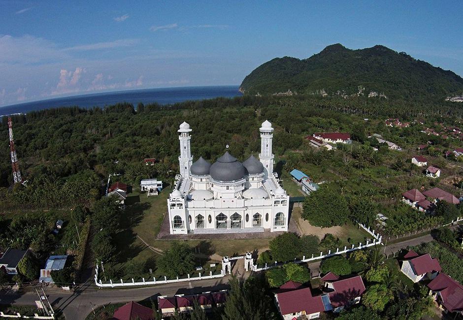 https://cdn.idntimes.com/content-images/post/20171121/banda-aceh-efd9a788784fed2be5a6fc96a31d1eae.jpg