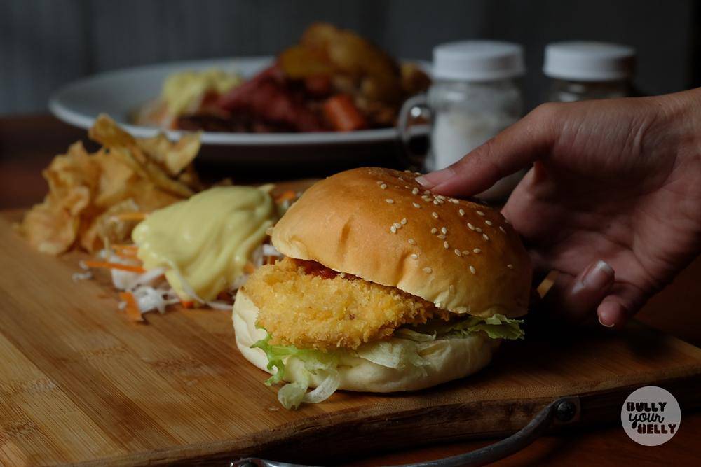 https://cdn.idntimes.com/content-images/post/20161117/bandung-eatboss-kuliner-enak-murah-d241266f7e2a57d6938b66f0e023a423.jpg
