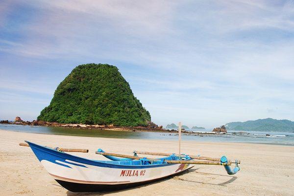 http://cdn.idntimes.com/content-images/post/20160218/banyu12tempatberwisatamurah-9aef12211475178830016948e40e6093.jpg