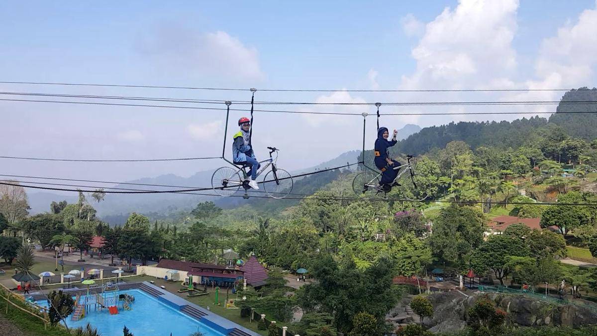 https://cdn.idntimes.com/content-images/post/20180116/baturaden-limakakicom-29f1894843bc9956faccf3841568aaae.jpg