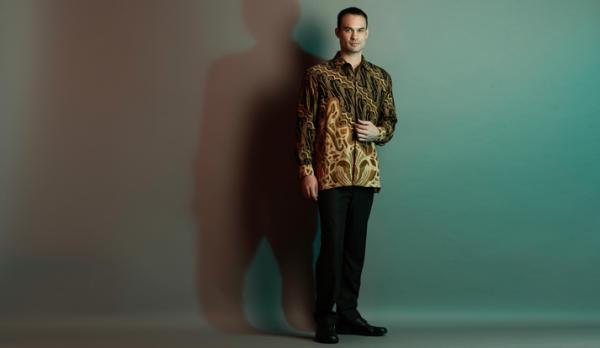 http://cdn.idntimes.com/content-images/post/old/bb6b9-2_danarhadibatik.jpg