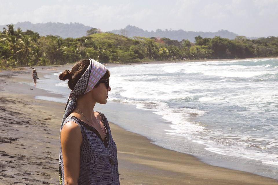 http://cdn.idntimes.com/content-images/post/20160407/beach-1208502-960-720-fd545326e921e97770c64af28f3361f6.jpg