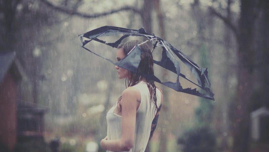 http://cdn.idntimes.com/content-images/post/20160123/beautiful-girl-rain-8e092b8773929a4c398d684b60562ae8.jpg