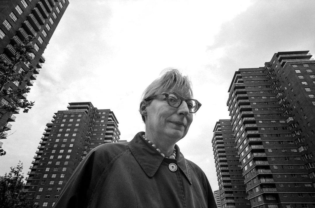 http://cdn.idntimes.com/content-images/post/20160504/becomingjanejacobs-8d7cc617ee4bb0320fcf4dc849d410a1.jpg