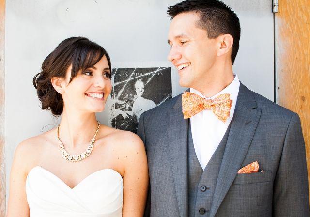 http://cdn.idntimes.com/content-images/post/20160324/blue-organge-wedding-couple-5-28a5b9288654677993f1e3171ee80c6e.jpg