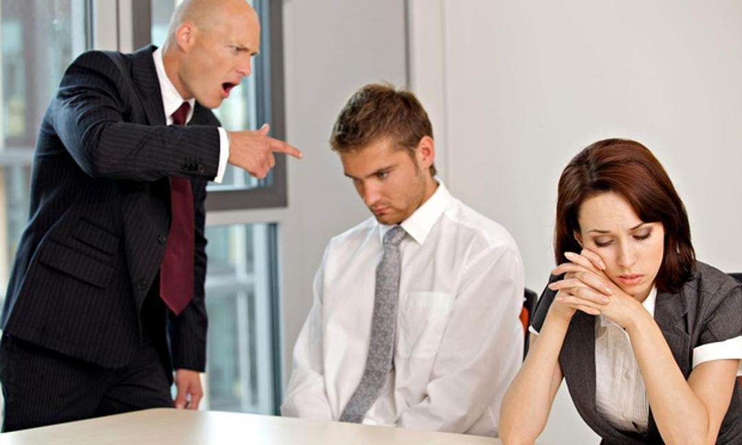 https://cdn.idntimes.com/content-images/post/20170510/boss-shouting-on-his-empl-012-594ae6a854521d3ecbff41f928207909.jpg