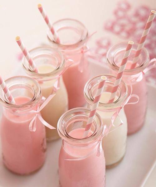 http://cdn.idntimes.com/content-images/post/20160714/bottles-cute-milk-milkshakes-favimcom-1623818-b11e78430a386313bdf5f981db92520e.jpg