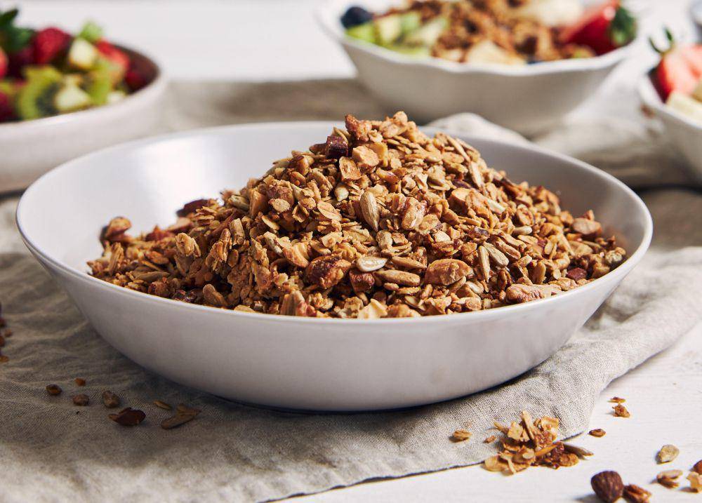 ilustrasi granola (freepik.com/wirestock)