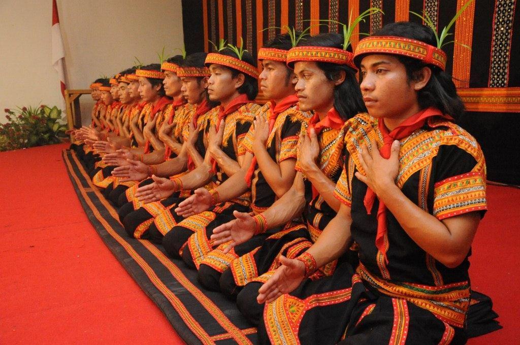 http://cdn.idntimes.com/content-images/post/20160424/bule11-kebudayaankemdikbudgoid-638e3372d38fa32961f57a0f23e95900.jpg