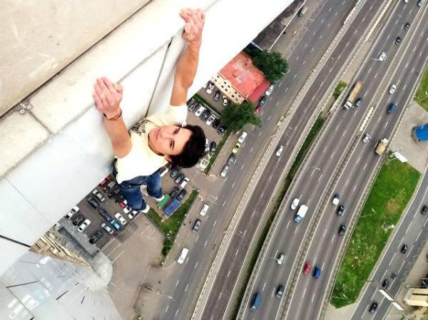 http://cdn.idntimes.com/content-images/post/old/c6bb6-30_height-selfie_sharepowered.jpg