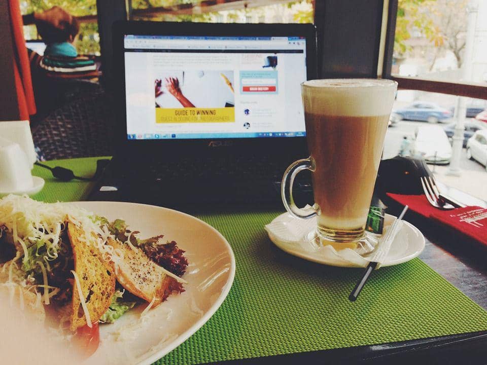 http://cdn.idntimes.com/content-images/post/20160512/cafe-925356-960-720-d830614c16e01926b51ac2fc878e3fcd.jpg