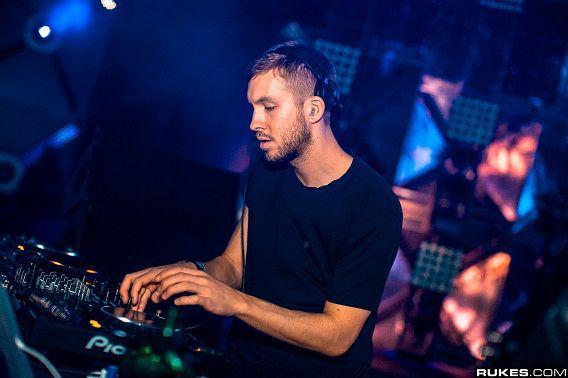 http://cdn.idntimes.com/content-images/post/20160111/calvin-harris1-d7c43e9d50d86883329a0585001e808c.jpg