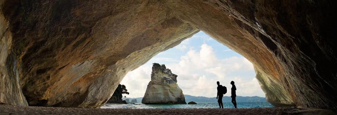 https://cdn.idntimes.com/content-images/post/20171120/cathedral-cove-26a262f317e777c86e2a0d4ae51dbeee.jpg