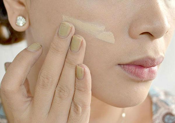 http://cdn.idntimes.com/content-images/post/old/cb41b-Makeup3_wikihowcom.jpg