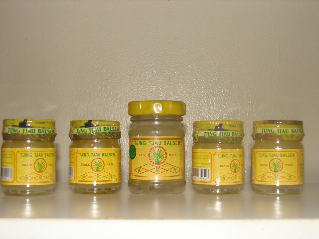 https://cdn.idntimes.com/content-images/post/20170622/cincau-balsam-82cdf08475bda6b6cacd5962e731fcd6.jpg