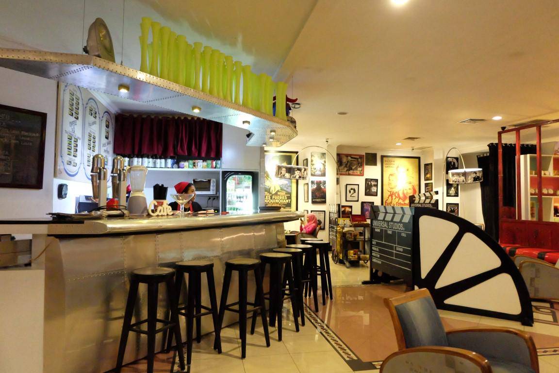 https://cdn.idntimes.com/content-images/post/20161109/cinema-bakery-jogja-ajengmas-13-960eee80ee8d35fbc481a334b26ecdc9.JPG