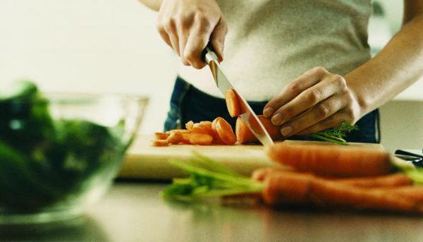 http://cdn.idntimes.com/content-images/post/20151216/cooking-1-f7bb230c08026bdb7f6eb3b20bed389a.jpg