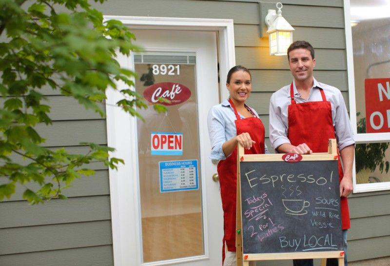 http://cdn.idntimes.com/content-images/post/20160408/couple-open-cafe-1024x698-4b9db10b4e22979b7b846a3a89b1490d.jpg