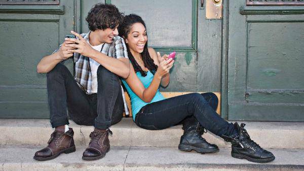 http://cdn.idntimes.com/content-images/post/20160205/couple3-seventeencom-ab912eaec48d9c0966f97e35565f6d4e.jpg