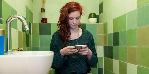 http://cdn.idntimes.com/content-images/post/old/d151e-bathroom_huffingtonpost_ca.jpg