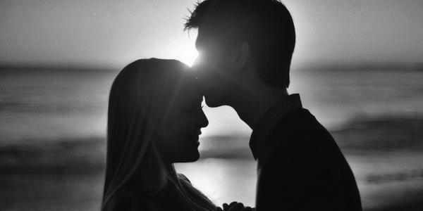 http://cdn.idntimes.com/content-images/post/old/d396c-couple-love-hugging-hug-miss-u-alone-sad-girls-kissing-kiss-cute-emo-making-love-photography-tumblr-12.jpg