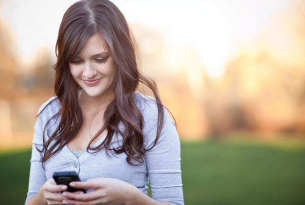 http://cdn.idntimes.com/content-images/post/old/d6eed-Smartphone1_huffpostcom.jpg