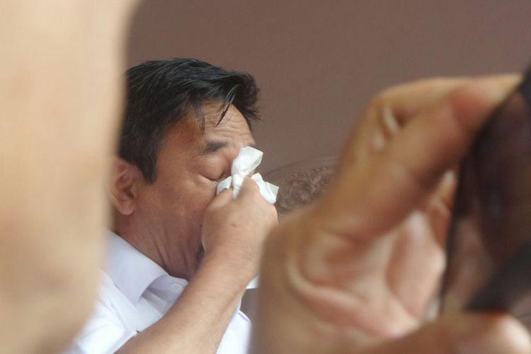 https://cdn.idntimes.com/content-images/post/20170510/djarot-nangis-b5a457f12d89725f04be88933813a77c.jpg
