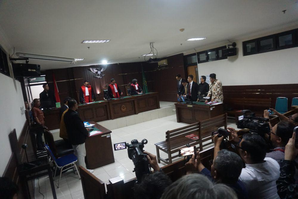 Sidang Perdana Gugatan terhadap UGM terkait Ijazah Jokowi Ditunda