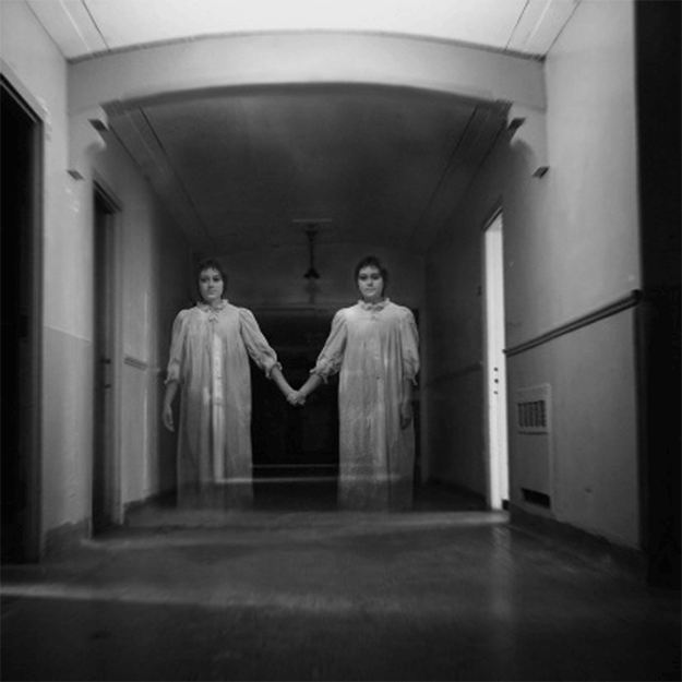 http://cdn.idntimes.com/content-images/post/old/e874c-doppelganger_buzzfeed.gif