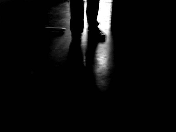 http://cdn.idntimes.com/content-images/post/old/ee785-Dark_Footsteps_devianart.jpg