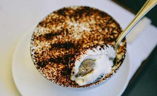 http://cdn.idntimes.com/content-images/post/old/efe18-desserts7_eatandtreats.jpg