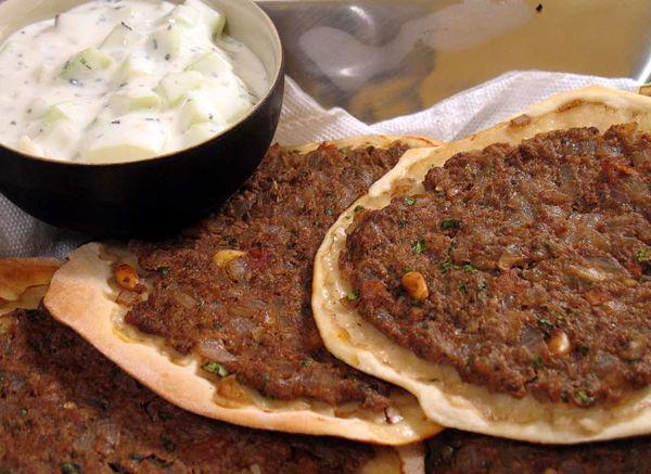 http://cdn.idntimes.com/content-images/post/old/f07ec-Pizza17_weheartfoodcom.jpg