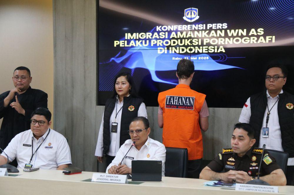 Imigrasi Amankan WNA AS di Bali, Terlibat Penyebaran Konten Porno