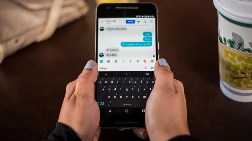 https://cdn.idntimes.com/content-images/post/20170412/facebook-messenger-035190cf45fddbce35929a70d39265ac.jpg