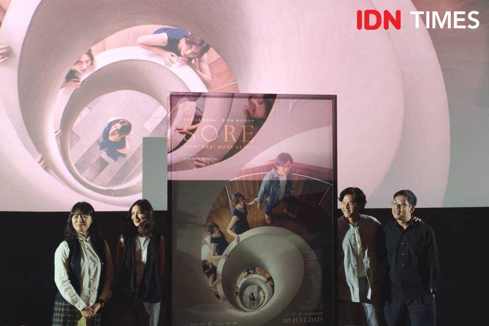 Perilisan trailer dan poster film "Sore Istri dari Masa Depan" di XXI Epicentrum, Jakarta Selatan, Kamis (22/5/2025) (dok. IDN Times/Shandy Pradana)