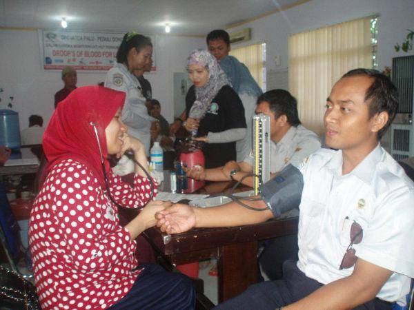 http://cdn.idntimes.com/content-images/post/20151029/freshgrad16.jpg