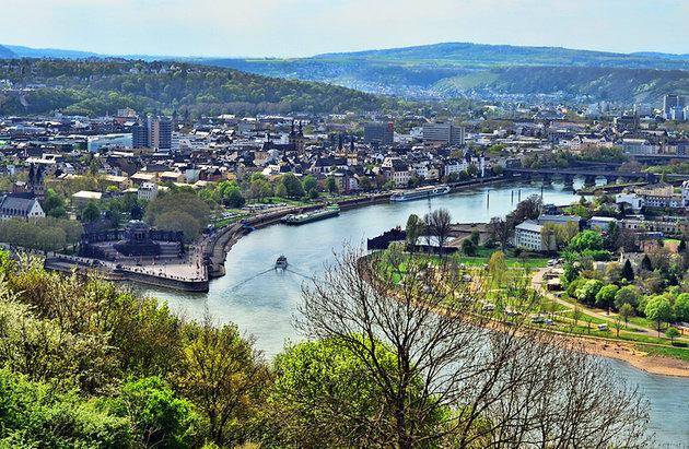 https://cdn.idntimes.com/content-images/post/20180107/germany-mosel-valley-koblenz-269ac4ca773949ce1716ffaf6ba4e28a.jpg