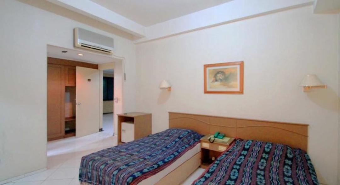 https://cdn.idntimes.com/content-images/post/20171205/guest-room-3jpg-o-d216a6c463ff327e539c06a16750168b.jpg