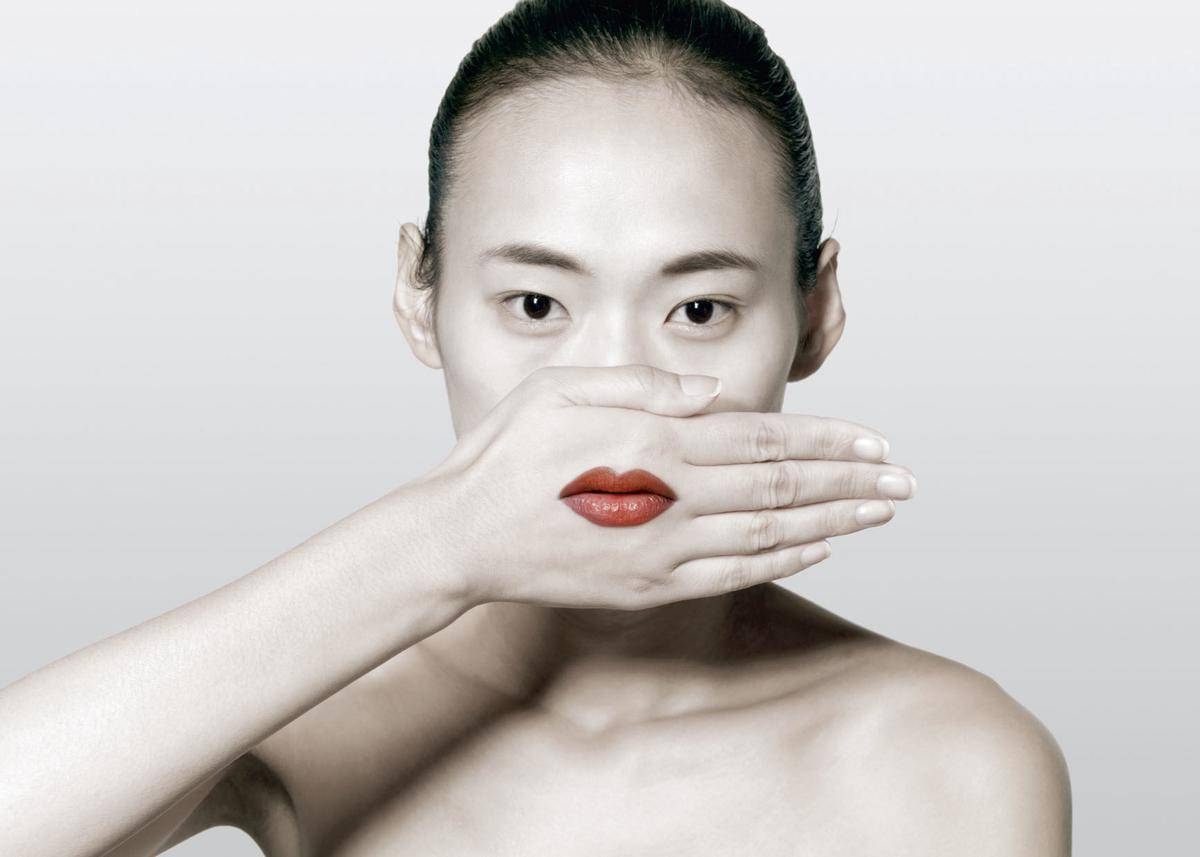 http://cdn.idntimes.com/content-images/post/20160409/hand-mouth-13d7ff33986c33cde63bf93644798f79.jpeg