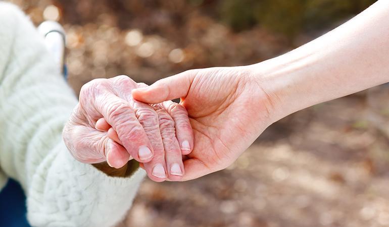 https://cdn.idntimes.com/content-images/post/20170816/help-others-ways-to-improve-self-esteem-907cd9e1f06379bbc7205f1f7369debd.jpg