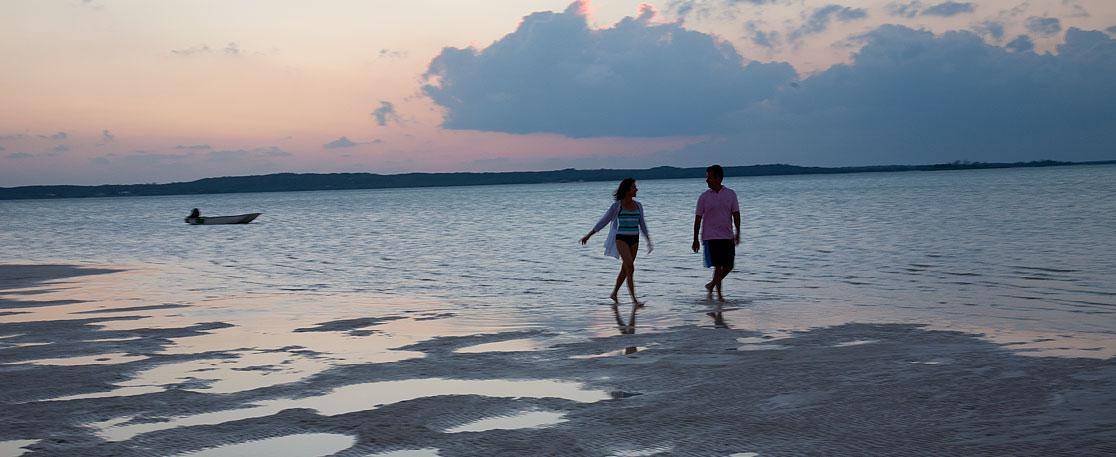 http://cdn.idntimes.com/content-images/post/20160607/honeymoon7-a4b72f0e1b579a6e8ab1577cbd51d395.jpg