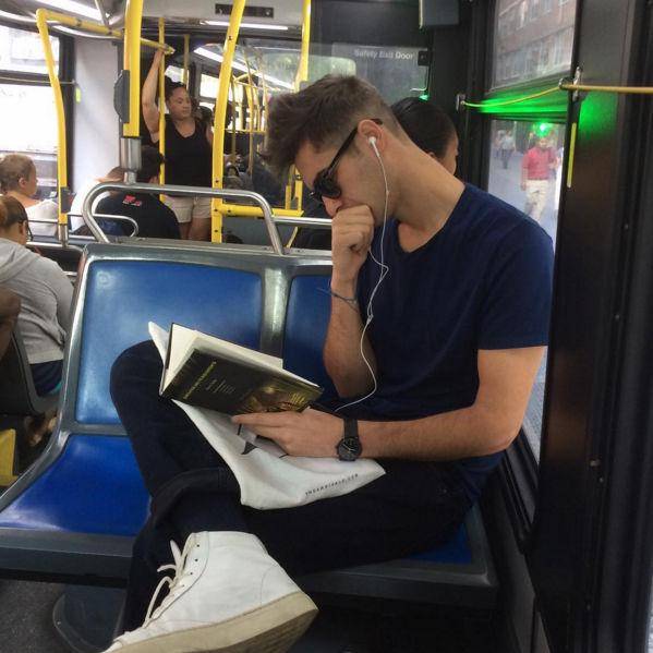 http://cdn.idntimes.com/content-images/post/20160226/hot-dudes-30-e5af59d1d2a7eaa5a6467ca9f4f5f422.jpg
