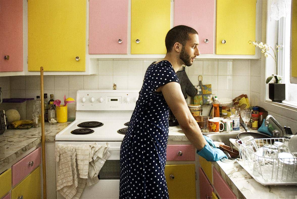 http://cdn.idntimes.com/content-images/post/20160210/house-husband-2c54088ea79b1d163d9581cb8c4b3130.jpg