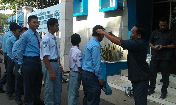 http://cdn.idntimes.com/content-images/post/20151021/hukuman7-smktelkom-bjb.sch.id.jpg