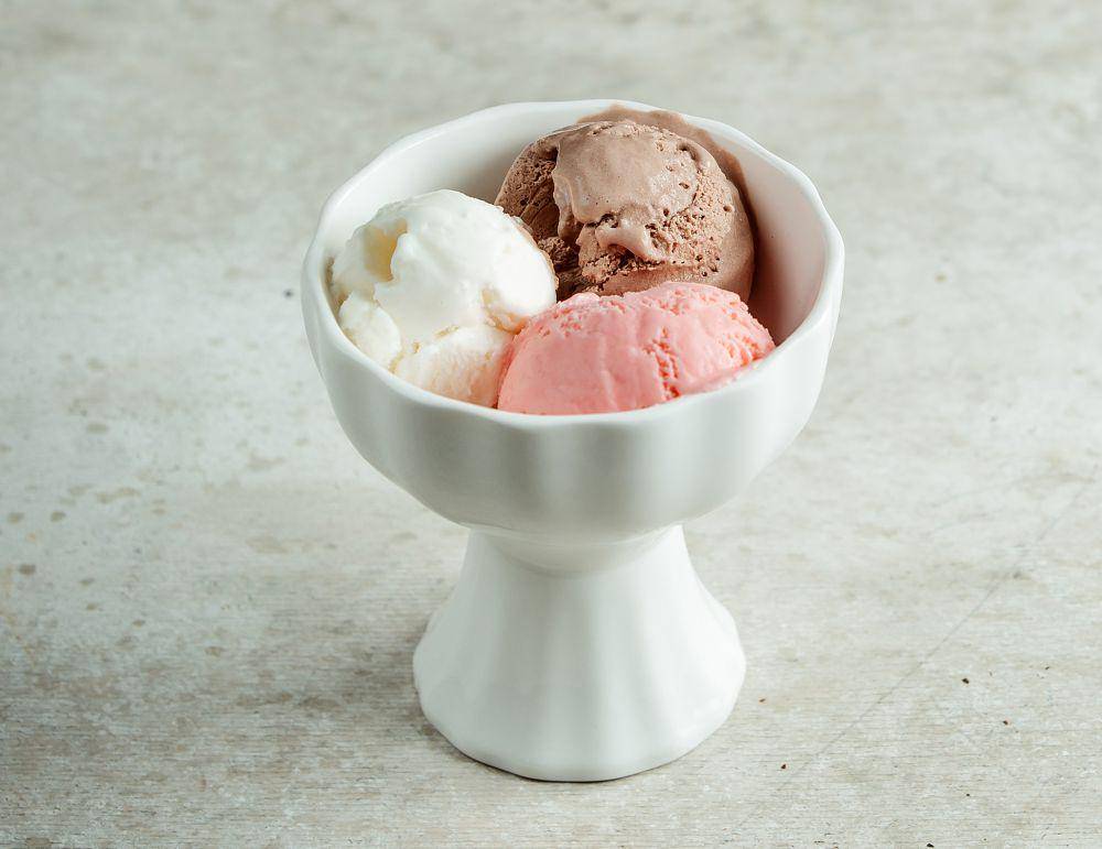 ilustrasi es krim (freepik.com/KamranAydinov)