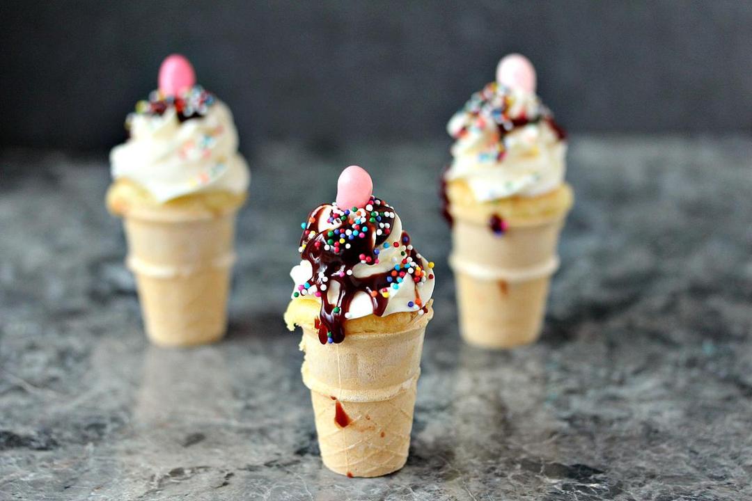 https://cdn.idntimes.com/content-images/post/20160915/ice-cream-cone-cupcakes-5-d411c34ef68f171663f7776d377ac66c.jpg
