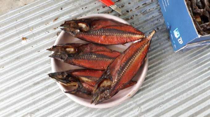 https://cdn.idntimes.com/content-images/post/20170725/ikan-cakalang-asap-137-zoom-4-1-9e1de3d3964e27301371369dbf504b38.jpg