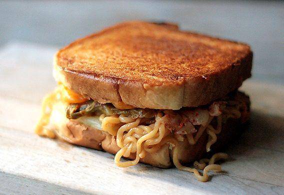 http://cdn.idntimes.com/content-images/post/20151025/ikimchicheesetoast.jpg